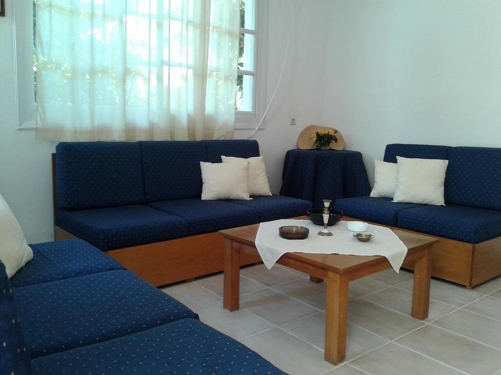 Remi Apartment *